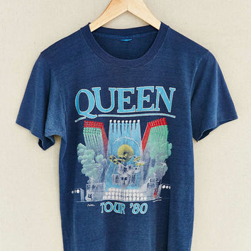 9 Stylish and Modern Queen T-Shirts for Men and Women | I Fashion Styles