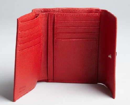 9 Trending Collection of Red Wallets For Men and Women