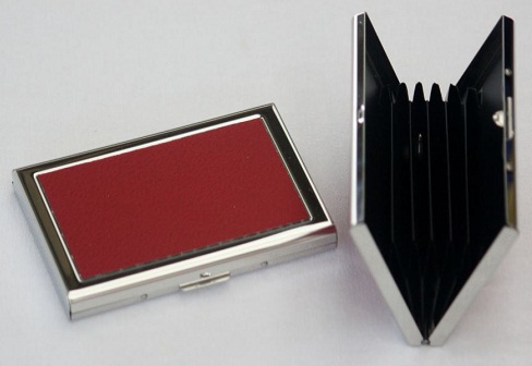 9 Trending Collection of Red Wallets For Men and Women