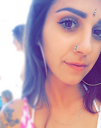 9 Beautiful Nose Ring Hoops for Women in Fashion