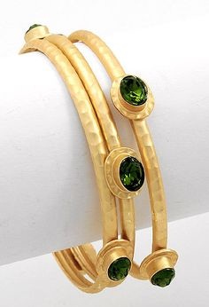 9 Beautiful Designs of Gold Bangles with Stones for Trendy Look