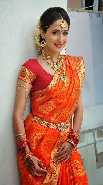 20 Beautiful Designs of Orange Sarees For Every Occasion! | I Fashion Styles