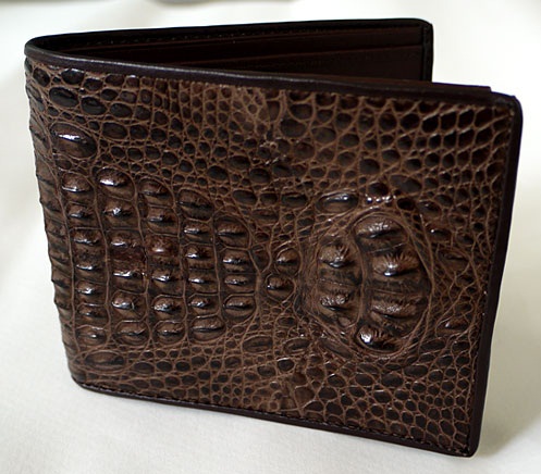 9 Stylish &amp; Trendy Crocodile Wallets for Men and Women