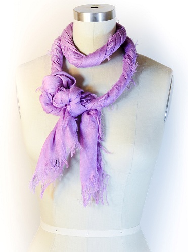 9 Stylish Designs of Neck Scarfs For Men and Women in Fashion