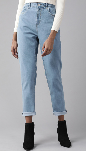 Top 9 Classic Designs of Straight Fit Jeans in Fashion