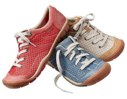 15 Latest &amp; Comfortable Walking Shoes for Men &amp; Women