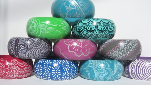 9 Different Types of Wooden Bangles | I Fashion Styles