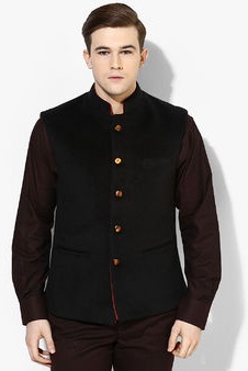 9 Sophisticated Short Blazer Jackets for Perfect Dresses