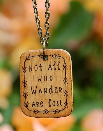 9 Beautiful Pendant Necklace Designs for Trendy Look