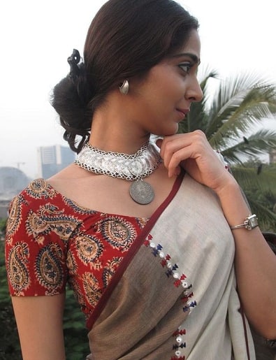 15 Beautiful Kalamkari Blouse Designs To Make It Look Fashionable