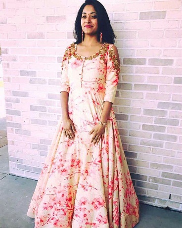 15 Stylish and Trendy Gown Frocks for Women and Kid Girl | I Fashion Styles