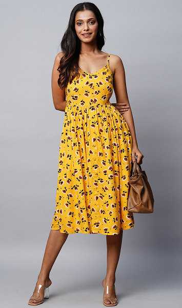 15 Beautiful Models of Yellow Dresses for Women with Stylish Look