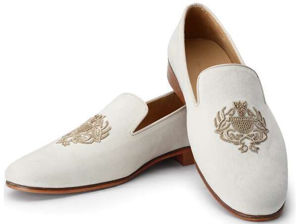 10 Stylish Collection of White Colour Loafers for Men and Women