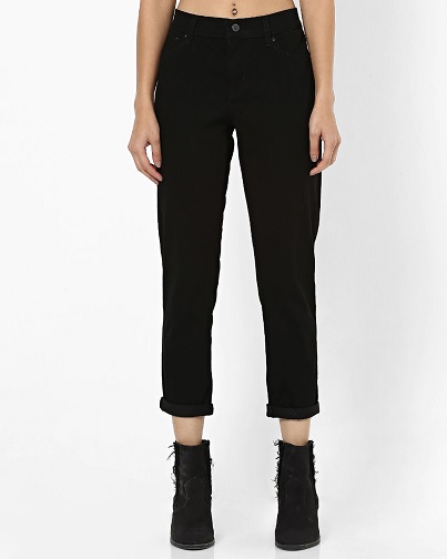 9 Trending Designs of Boyfriend Jeans for Women in Style