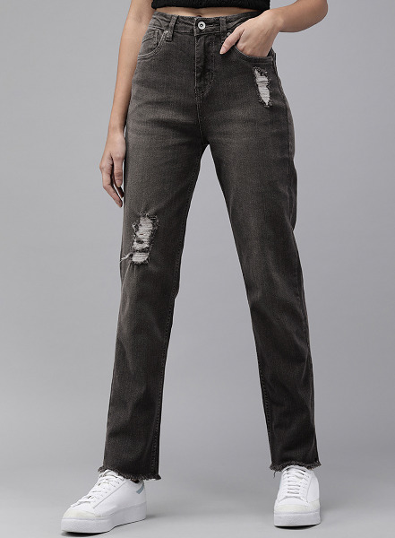 9 Trending Designs of Boyfriend Jeans for Women in Style