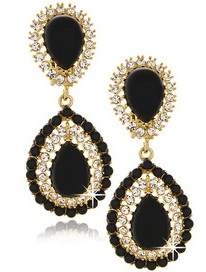 9 Different Types of Black Earrings for Men and Women