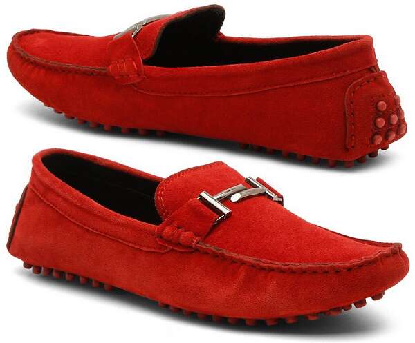 9 New and Stylish Red Loafers for Men and Women in Trend