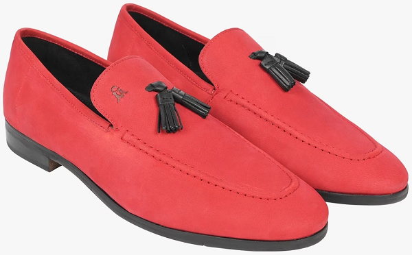 9 New and Stylish Red Loafers for Men and Women in Trend
