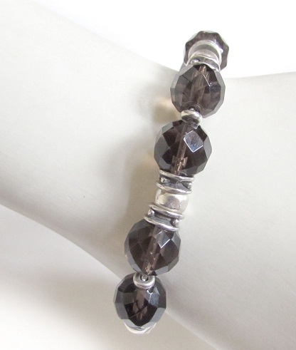 9 Trendy Designs of Silver Bracelets for Men and Women