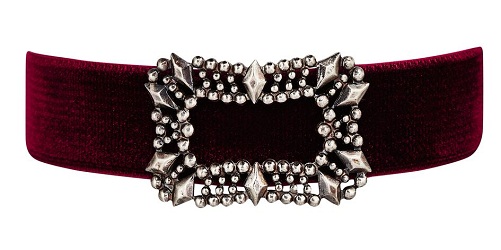 9 Stylish Models of Velvet Chokers for Ladies in Trend