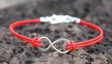 15 Latest Designs of Infinity Anklets For Women and Babies