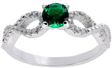 15 Stunning Emerald Ring Designs for Men and Women