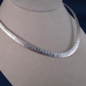 9 Stylish Sterling Silver Necklace Designs for Womens