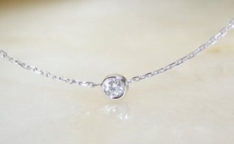 9 Stylish Small Necklace Designs for Womens in Different Metals