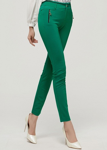 10 Different Shades of Green Trousers for Men and Women