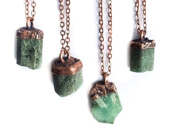 9 Stylish Designs of Emerald Pendants with Images