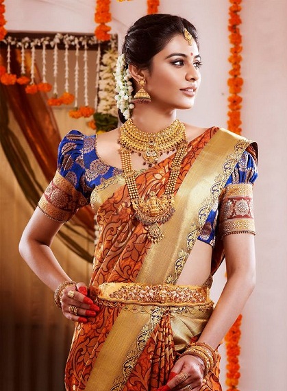 32 Latest Saree Designs For Modern Diva - Treading Collection