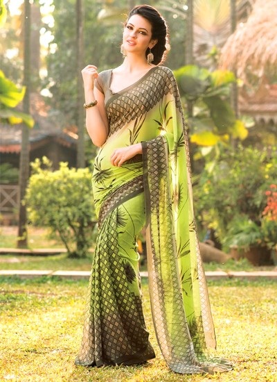 32 Latest Saree Designs For Modern Diva - Treading Collection