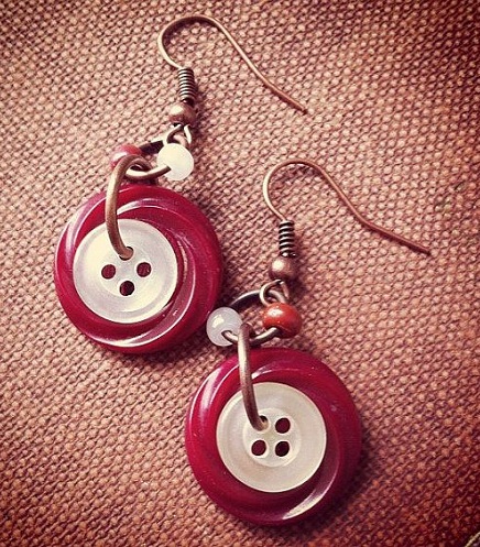 9 Trendy and Stunning Button Earrings Collection