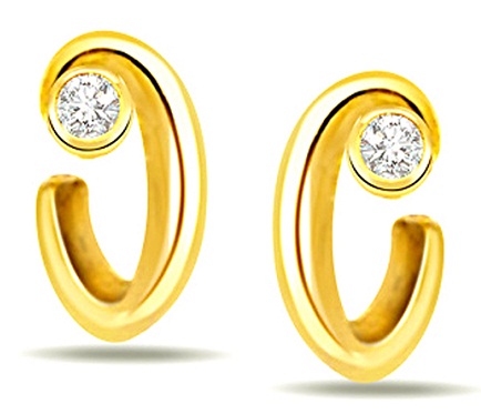 9 Fantastic Look of Solitaire Earrings in Latest Designs