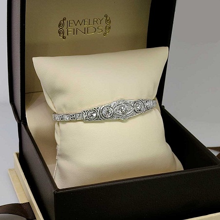 15 Stunning Designs of Diamond Bracelets for Men and Women