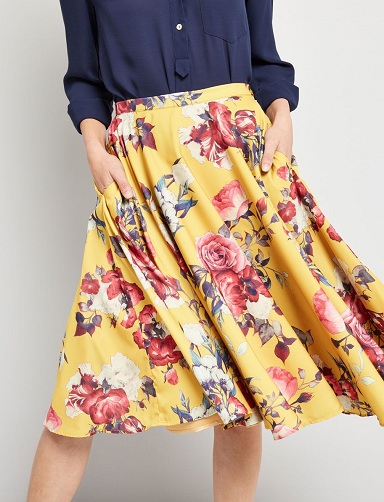 15 Fashionable Casual Skirts for Ladies with Stylish Look