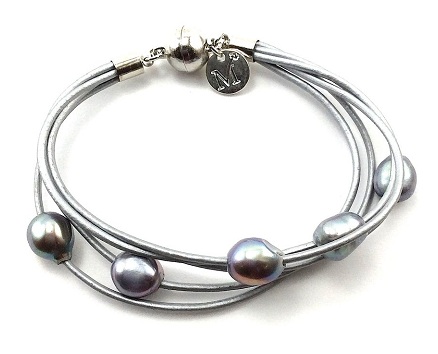 Top 9 Best Black Pearls and Its Jewellery Designs with Images