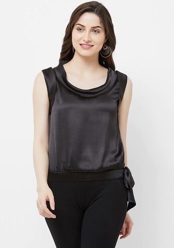30 Trendy Designs of Black Tops for Women in Fashion