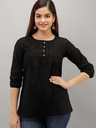 30 Trendy Designs of Black Tops for Women in Fashion