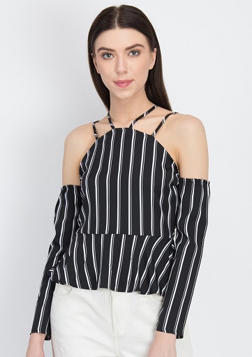 30 Trendy Designs of Black Tops for Women in Fashion