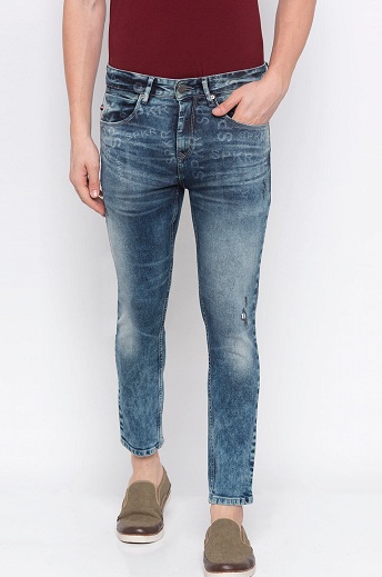 15 Trendy Tapered Jeans: Who Should Wear It and How to Style It