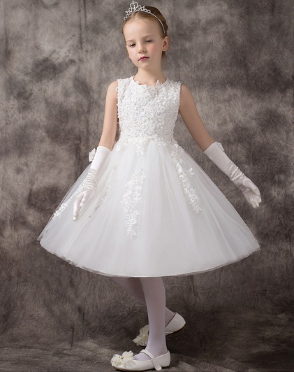 15 Beautiful Models of White Frocks for Women and Kid Girl