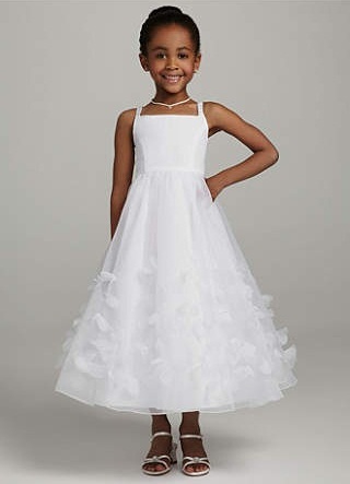15 Beautiful Models of White Frocks for Women and Kid Girl