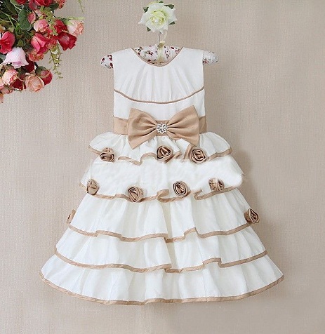 15 Beautiful Models of White Frocks for Women and Kid Girl
