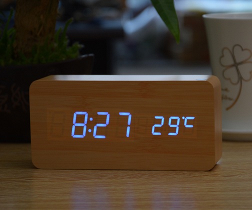 15 Cute &amp; Cool LED Clock Designs for Home and Office