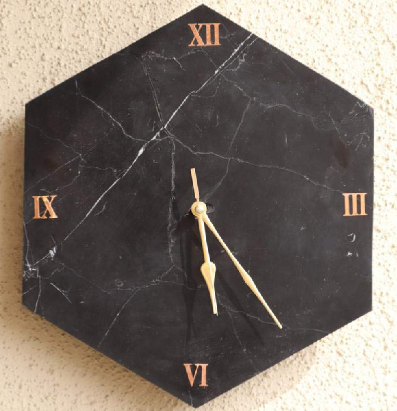 10 Modern Black Clock Designs - That Are Trending Right Now