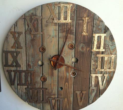 15 Simple &amp; Latest Wooden Clock Designs With Pictures