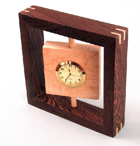 15 Simple &amp; Latest Wooden Clock Designs With Pictures
