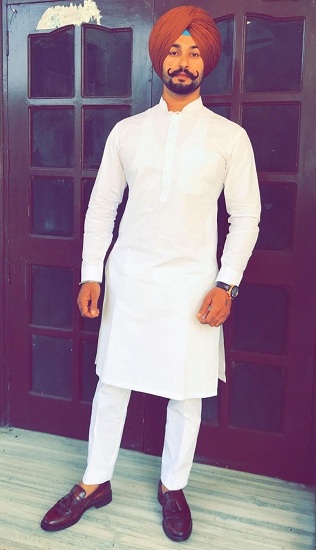 10 Latest White Kurta Pajama Designs for Men in Fashion