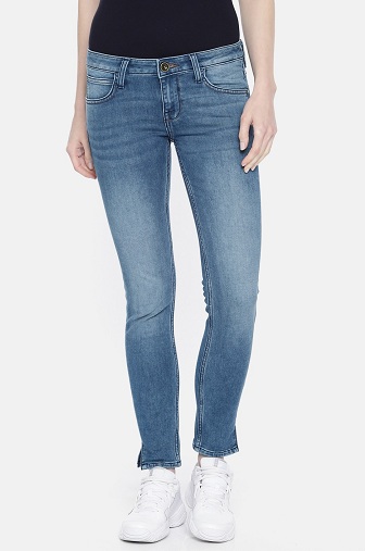 10 Best Models of Low Rise Jeans For Men And Women